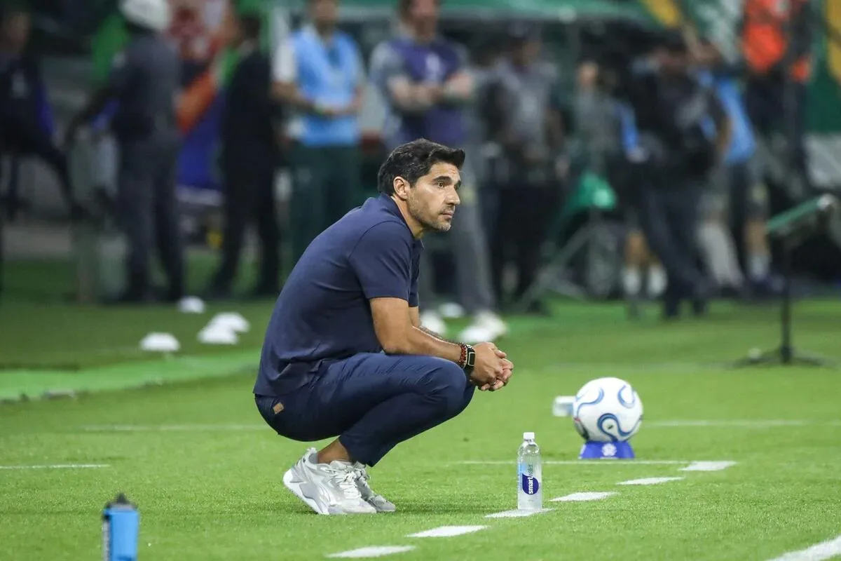 Abel reconhece mau momento do Palmeiras, mas rebate critica: “Não perdemos o título”