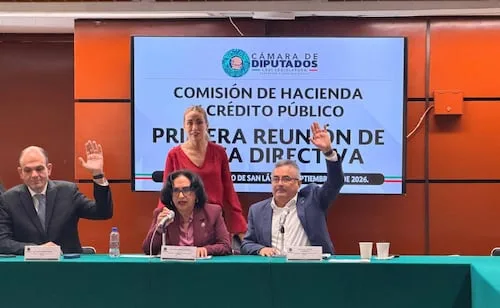 Diputados prevén aumentar impuestos a bebidas azucaradas y alcohólicas; alistan Paquete Económico para 2027