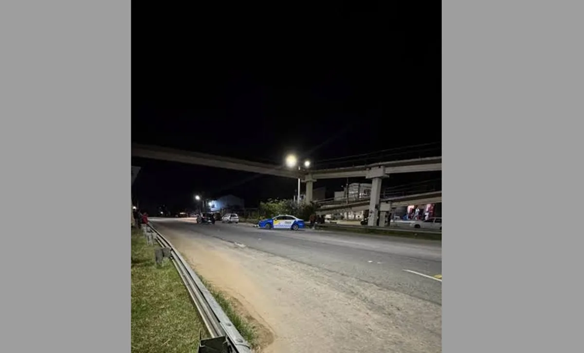 Mulheres são atropeladas ao atravessar RJ-106 por baixo de passarela em São Pedro da Aldeia