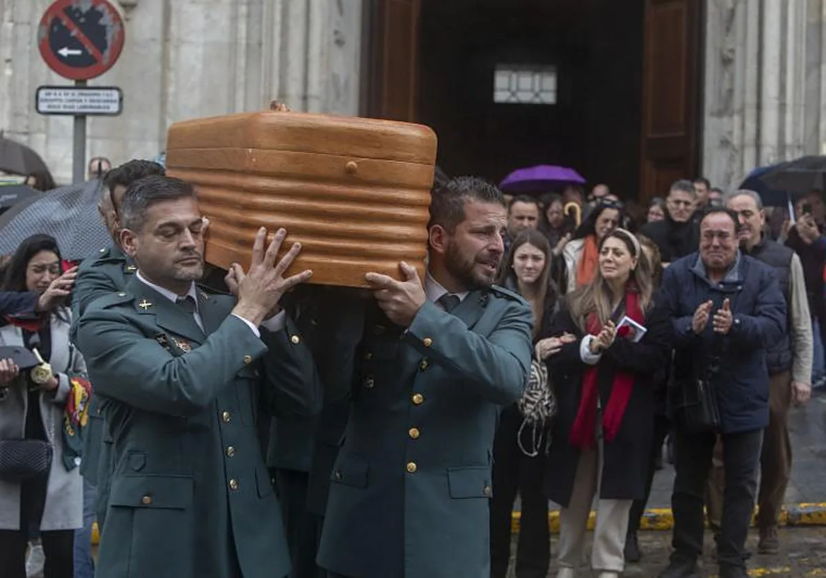 Europa vota declarar «profesión de alto riesgo» a los policías tras las muertes en Andalucía