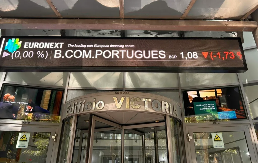 Bolsas europeias fecham mistas com o PSI no lado positivo ajudado pela Mota e EDPR