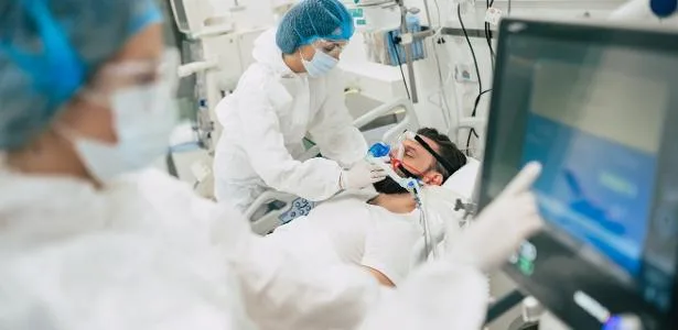 Quase 50% em colapso: médicos de UTI sofrem de desgaste mental e burnout