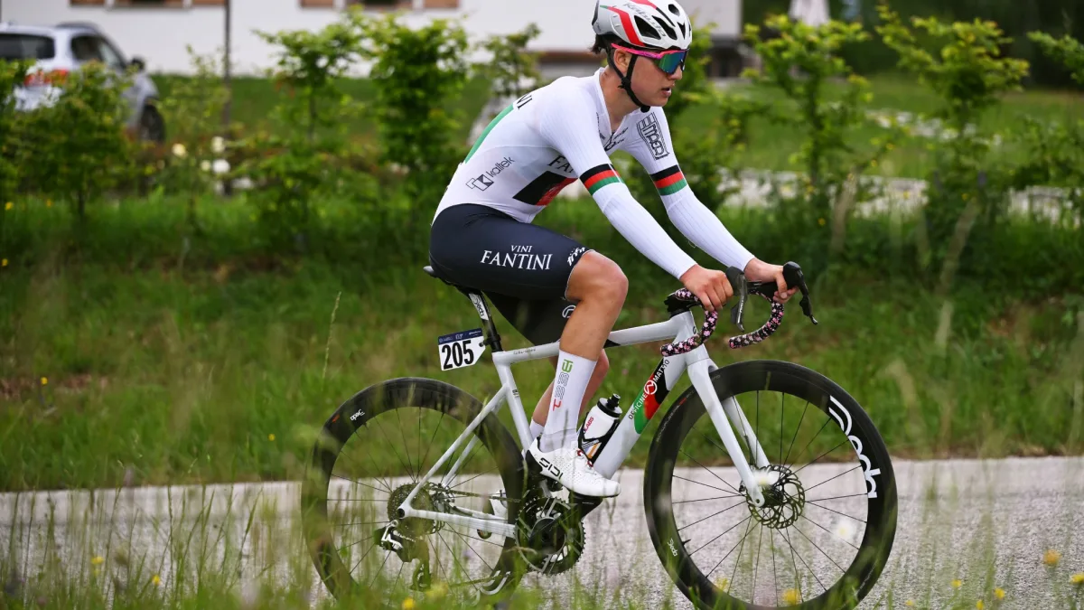 La ciclista afgana que se disfrazaba de hombre para entrenar gana la plata en los Juegos Asiáticos