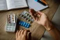 Un estudio identifica 24 'cascadas de prescripción' que hacen que los mayores tomen medicamentos innecesarios