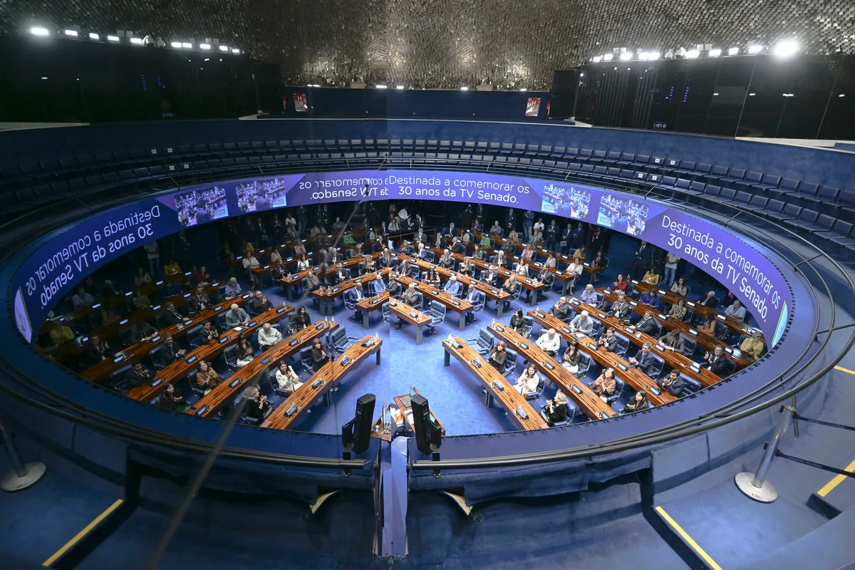 Senado libera uso da renda do petróleo para baratear combustível