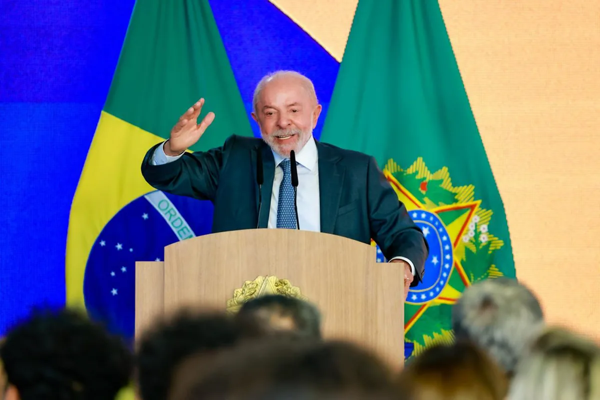 Lula celebra aprovação do fim da 6x1 no Senado: "Conquista histórica"