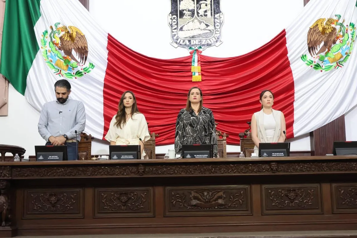 Congreso de Coahuila rinde homenaje a oficial caído en enfrentamiento en Candela