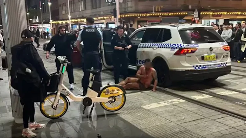 Chaos in Sydney’s CBD after alleged carjacking, crash outside Queen Victoria Building
