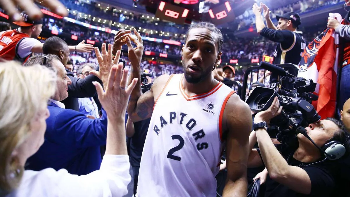 Y, por fin, se cierra el acuerdo: Kawhi Leonard jugará en los Raptors