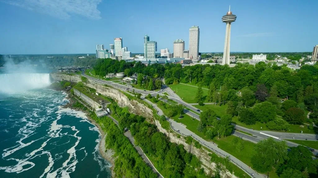 Gondola-type tram system proposed for Queen Victoria Park in Niagara Falls, Ont.