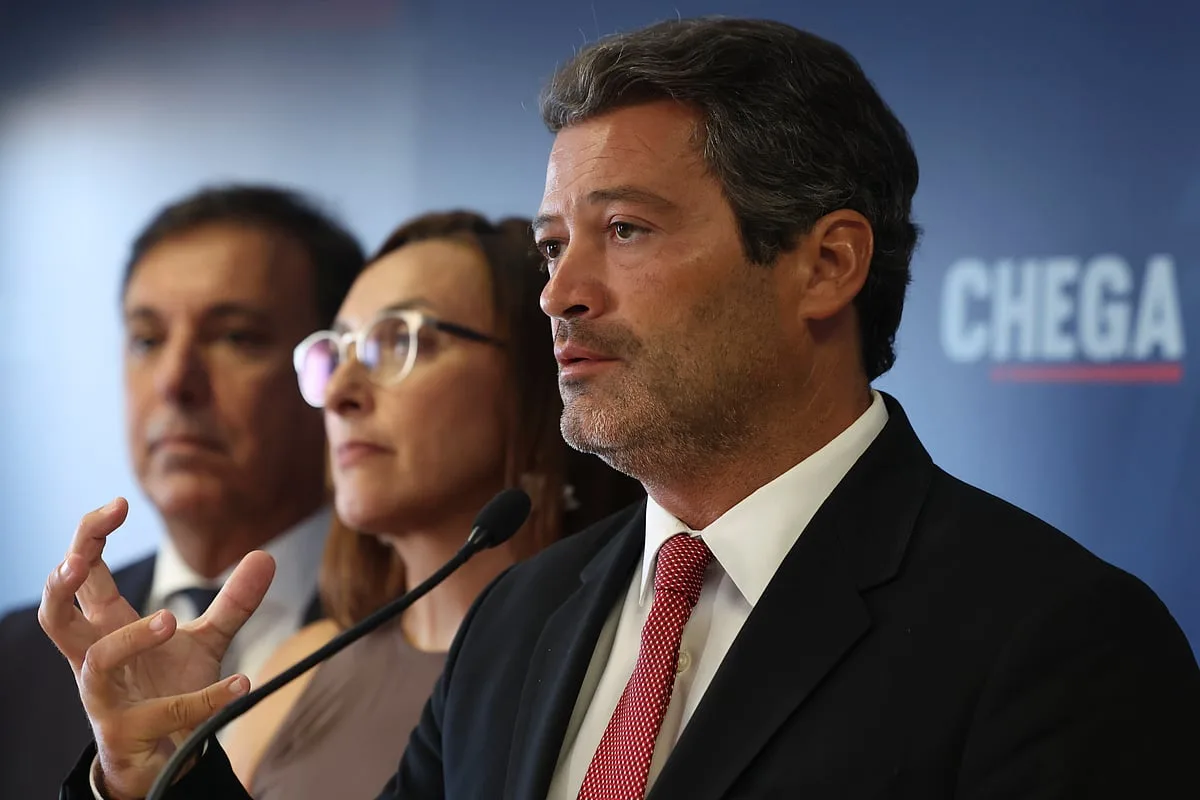 Ventura ameaça apresentar moção de censura caso Montenegro não demita Luís Neves