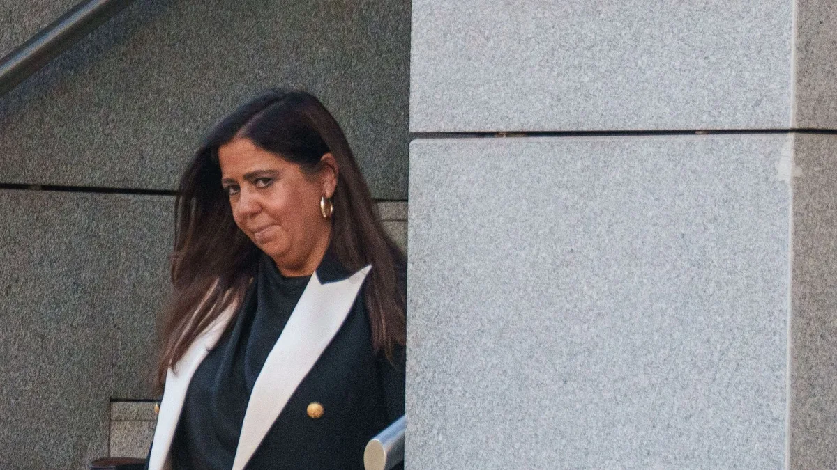 La jueza Biedma denuncia que el enviado de las cloacas la siguió en un coche a su vuelta a Badajoz
