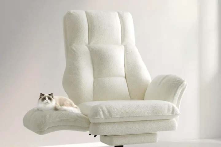 The Curator: Unpacking the viral criss-cross office chair trend