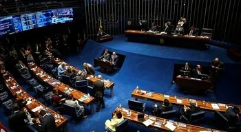 Senado brasileiro aprova redução de semana de trabalho sem cortes salariais