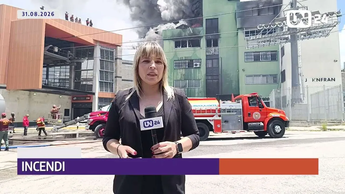 Incendio consume fábrica de cosméticos en Palo Verde