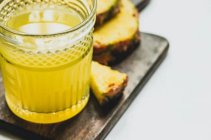 Agua de piña: para qué sirve y cómo prepararla