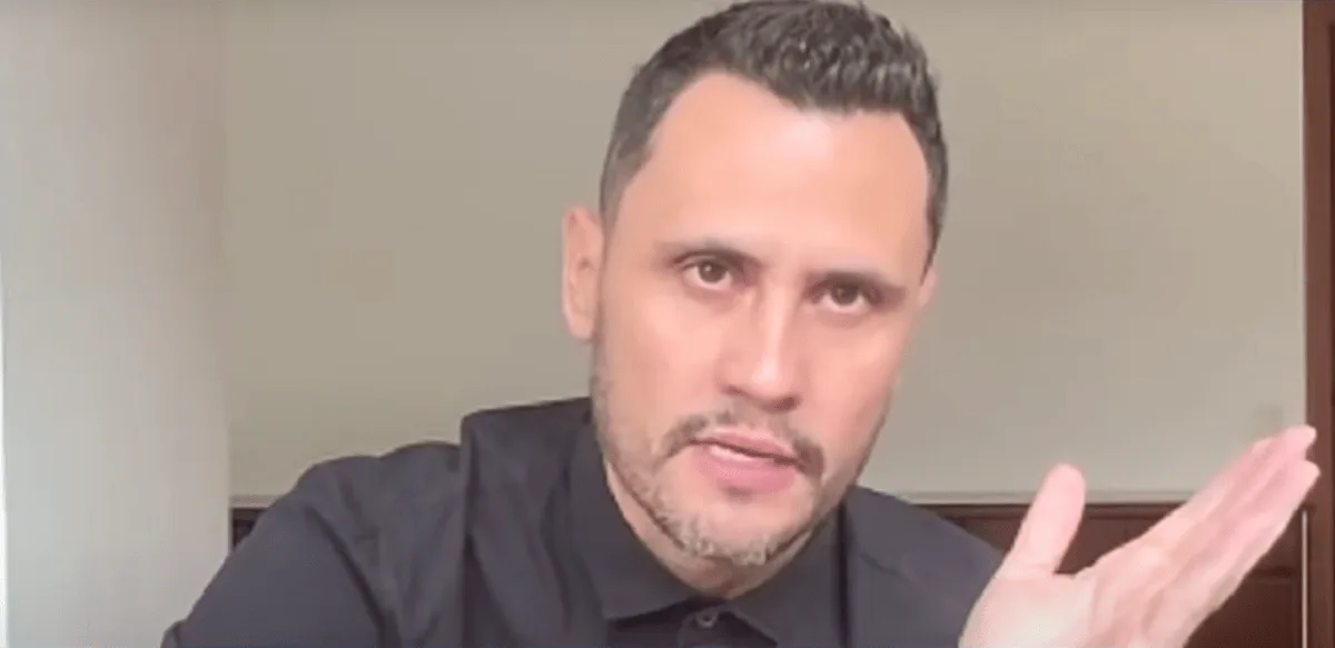 Justiça Eleitoral suspende propaganda de Cleitinho por falta de legenda