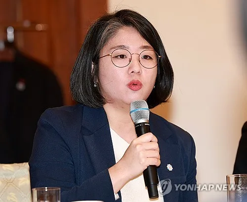 [속보] 성평등가족부 장관 후보자에 기본소득당 용혜인 지명