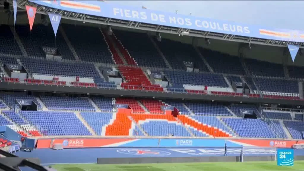 Sécheresse en France : les clubs privés de leurs pelouses