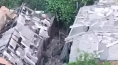 Расчёты FPV-дронов поразили два пункта управления БПЛА ВСУ в Алексеево-Дружковке