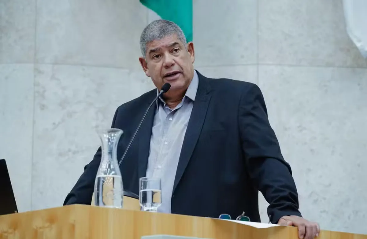 Ex-vereador Milton Leite se entrega à polícia