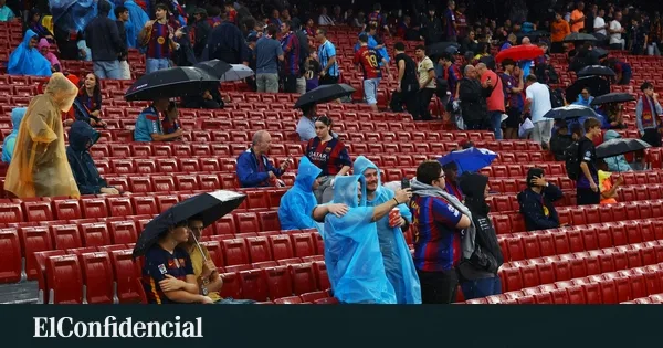 La visita del Barça y Limak al Nou Mestalla por la cubierta del Camp Nou: "Tendrán que reventar el césped durante meses"