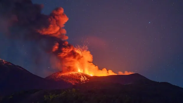 IN PHOTOS | Europe's most active volcano disrupts air travel — again