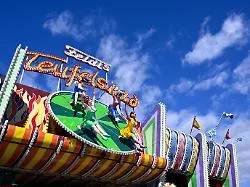 Frauenfiguren nun "angezogener": Übertriebene "Prüderie" auf der Wiesn?