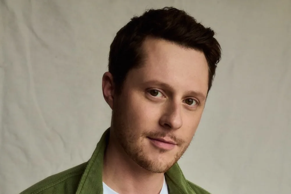 ‘Sheriff Country’ Sets Backdoor Pilot for Medical Spinoff Starring ‘Schitt’s Creek’ Actor Noah Reid