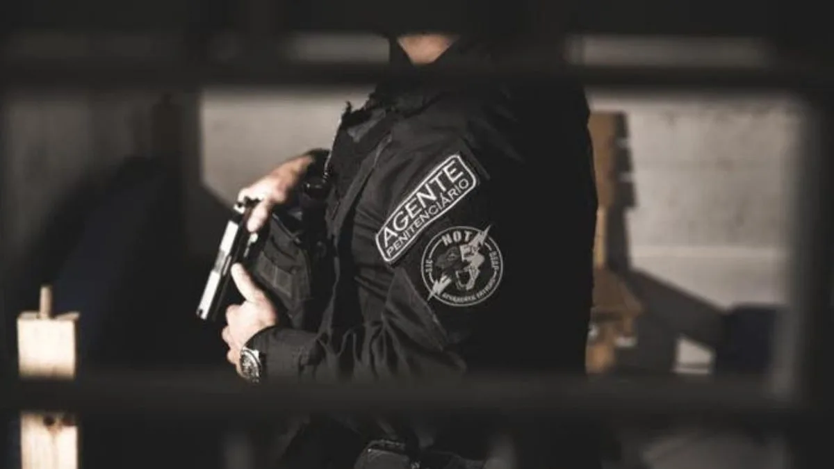 Porte de arma e teste psicológico de agentes penais catarinenses têm regras mais rígidas; entenda portaria
