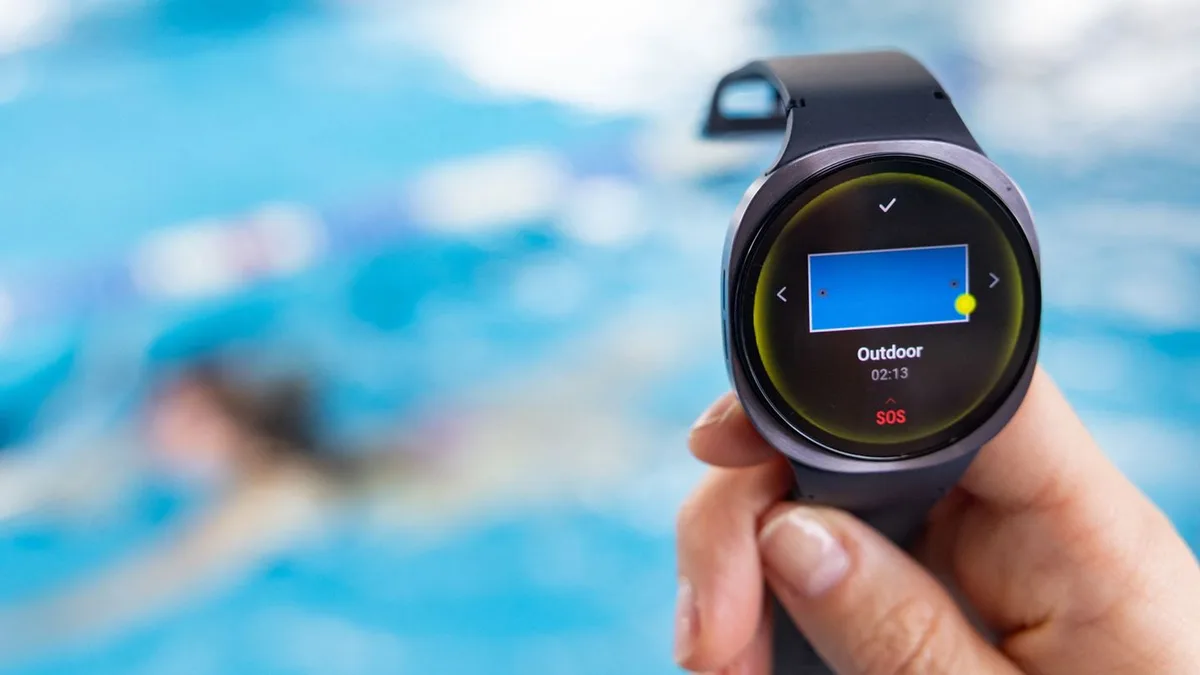 Technik im Schwimmbad: KI für Rettungsschwimmer in allen Hamburger Hallenbädern