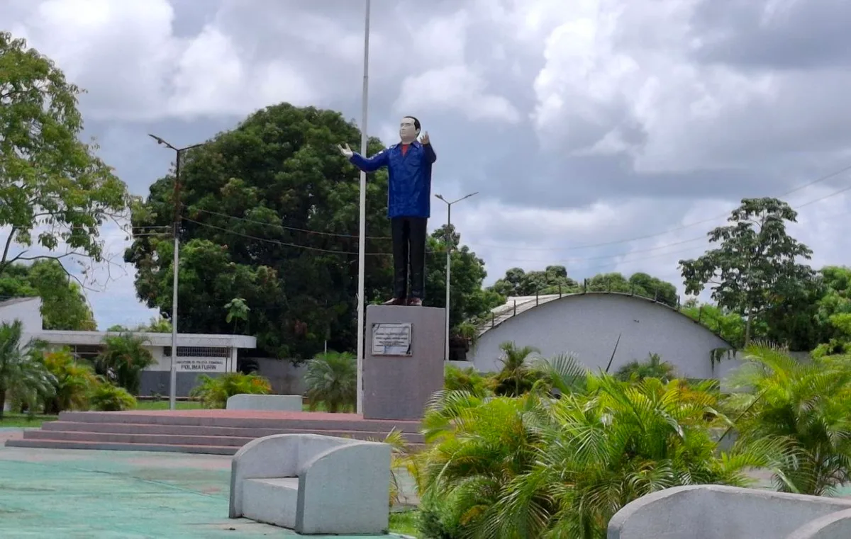 La verdad detrás de la "caída" de la estatua de Hugo Chávez en Maturín