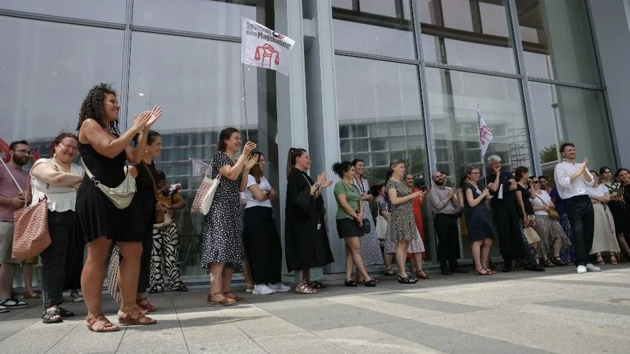 Violences sexistes et sexuelles : la loi intégrale arrive à l'Assemblée, les associations retournent dans la rue