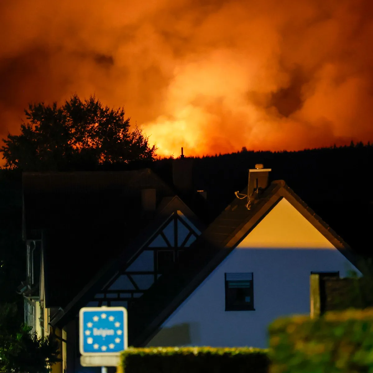 Waldbrand - Einsatz im Hohen Venn dauert an