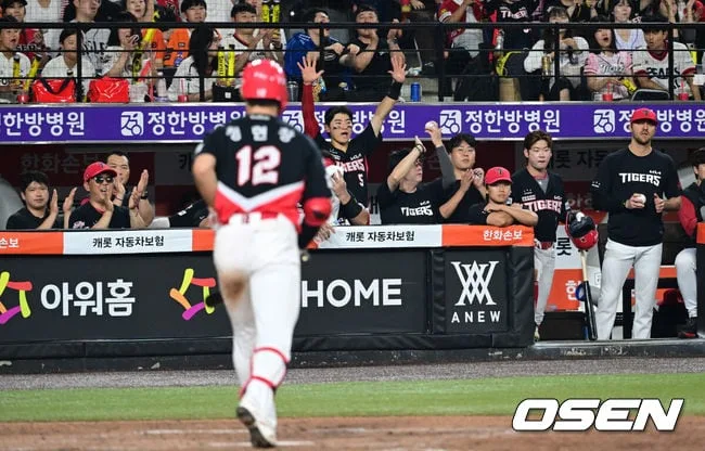 번트 자세 취했는데 볼넷을…KIA 반격의 서막, 이범호 감독 "기본적인 플레이 착실히 잘했다"