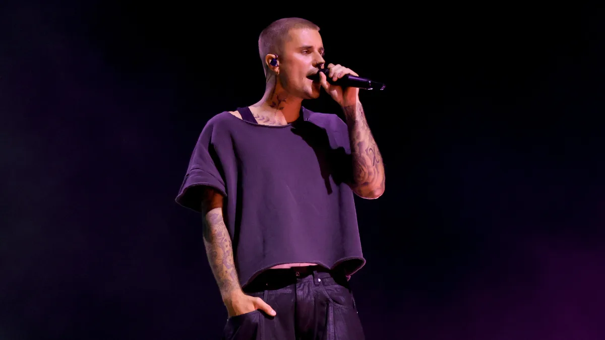Justin Bieber aborda paparazzi em Los Angeles, surpreende com “interrogatório” e vídeo viraliza; assista Justin Bieber Getty