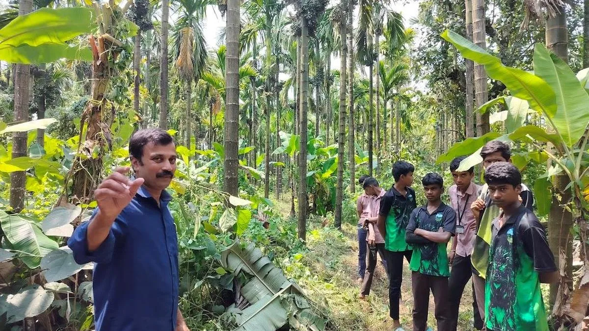 Karnataka: Teachers’ selfless effort transforms Kondlur school campus into a green asset