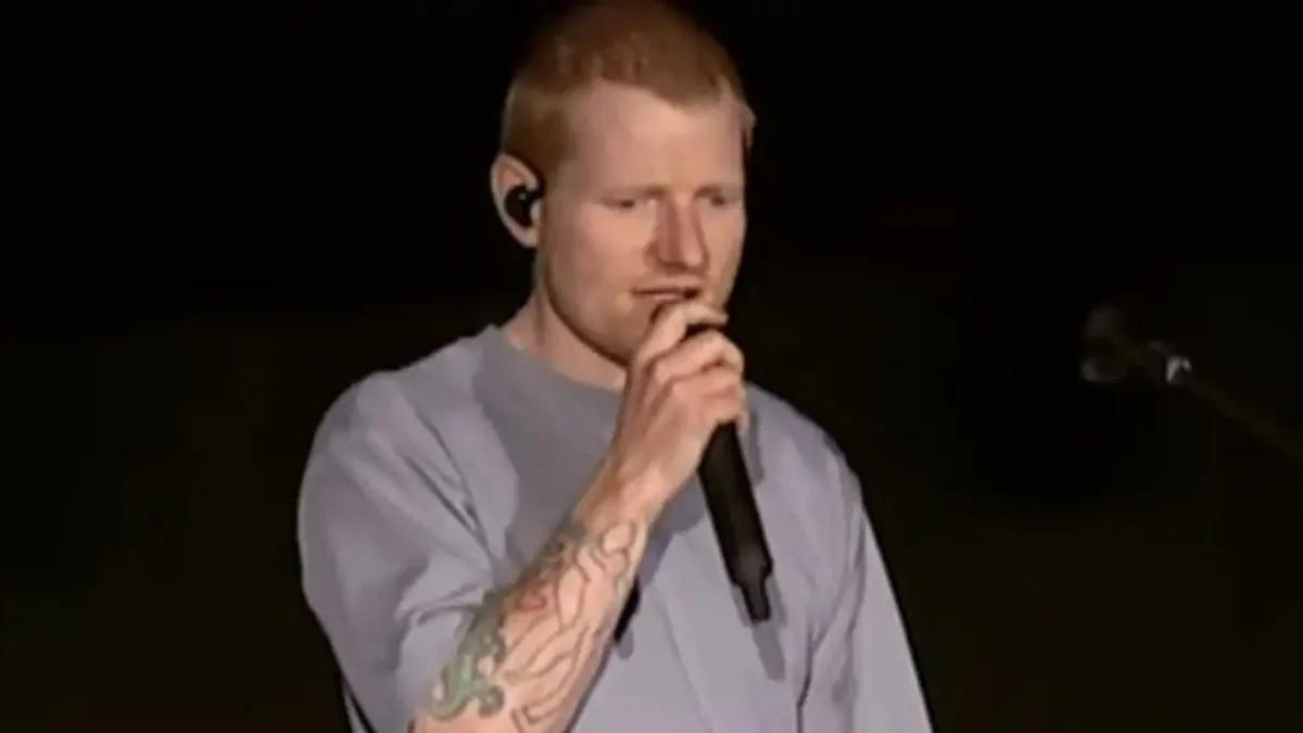 O que aconteceu com Ed Sheeran? Cantor perde seguidores e vê venda de ingressos cair após polêmica com Macklemore; entenda