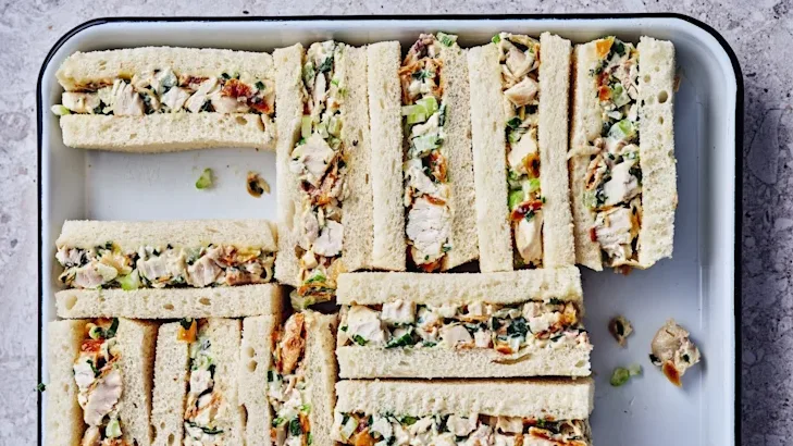 How to make Miguel Maestre’s crispy chicken and creamy egg sandwich