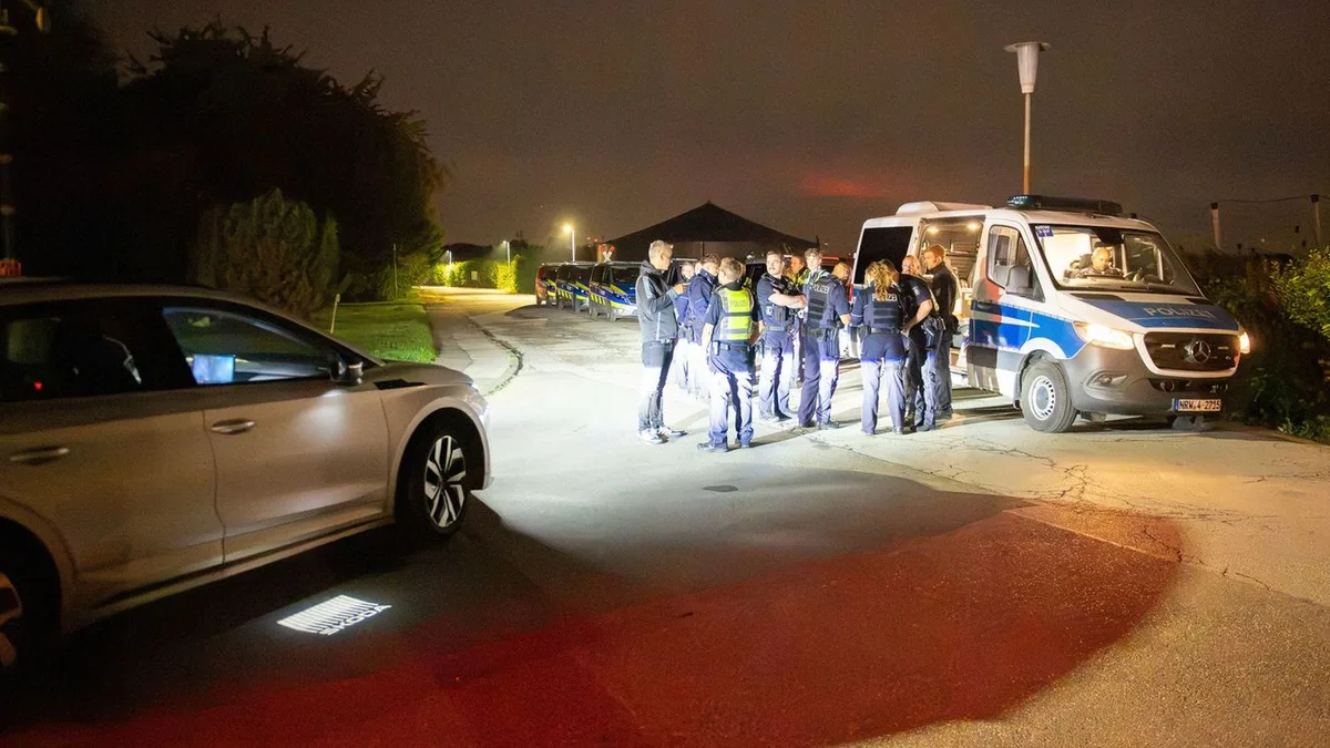 Polizei ermittelt: RWE: Kraftwerksblöcke nach Vorfall am Umspannwerk vom Netz