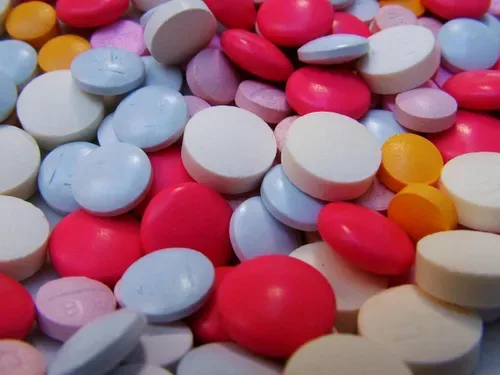 Hawks bust alleged pharmaceutical drug syndicate, seize 5,000 Purata tablets and cannabis