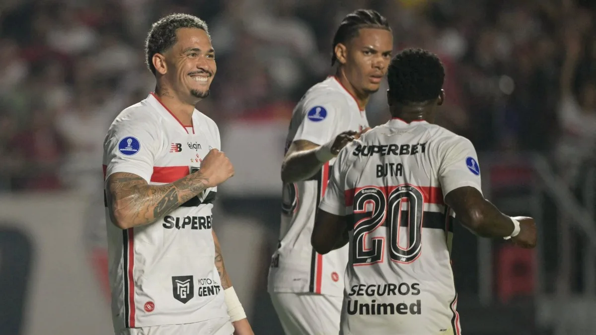 São Paulo vence Bolívar e avança às quartas da Sul-Americana