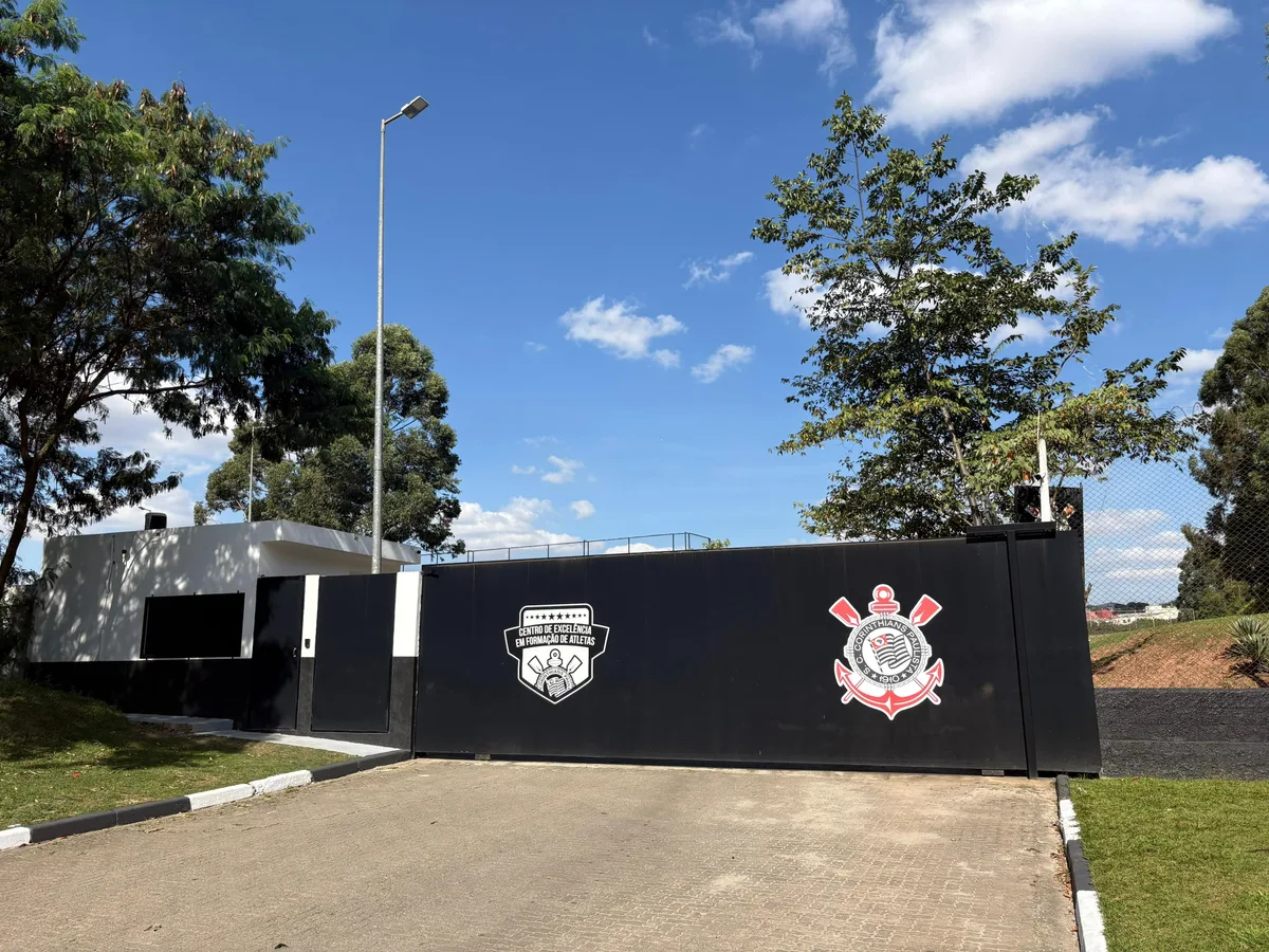 Corinthians rescinde com garoto pivô de briga com o Palmeiras