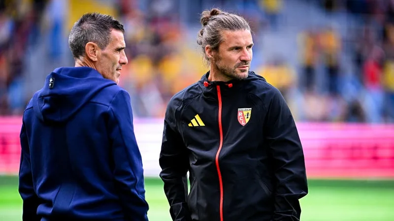 Lens-Sporting CP: "à 8h, je serai connecté en visio", la journée folle de Yannick Cahuzac, entre école et Ligue des champions