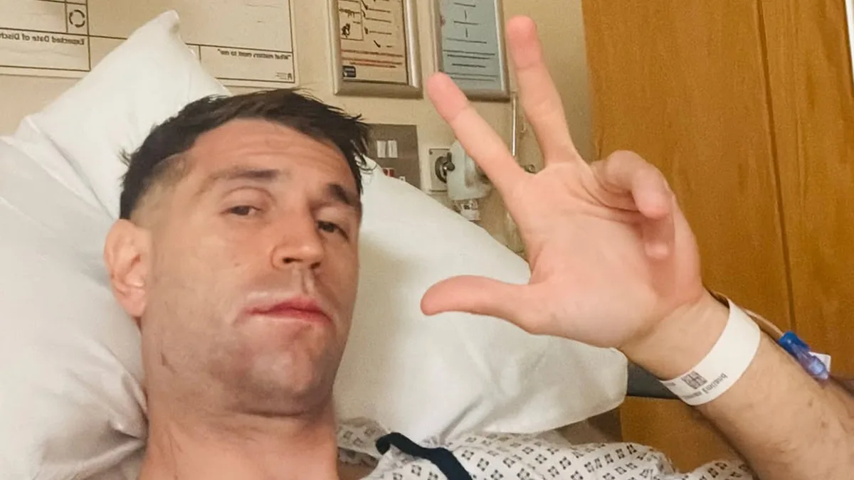 El mensaje del Dibu Martínez desde el hospital que llevó alivio después del brutal golpe que recibió en el partido del Chelsea