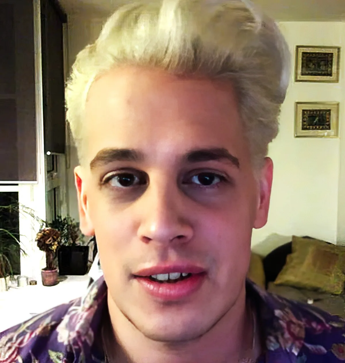 Influencer britânico de extrema direita Milo Yiannopoulos é detido pelo ICE nos EUA, diz imprensa americana
