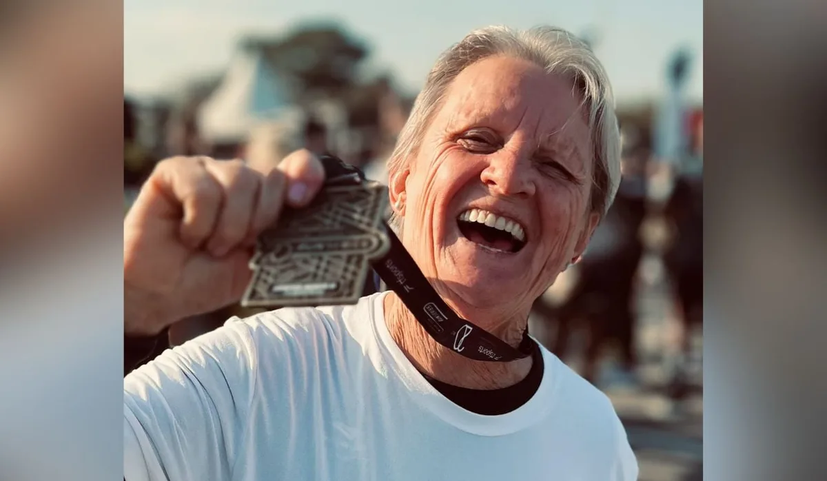 Dona Cleusa esbanja fôlego aos 76 anos e vai participar da Maratona de Vitória
