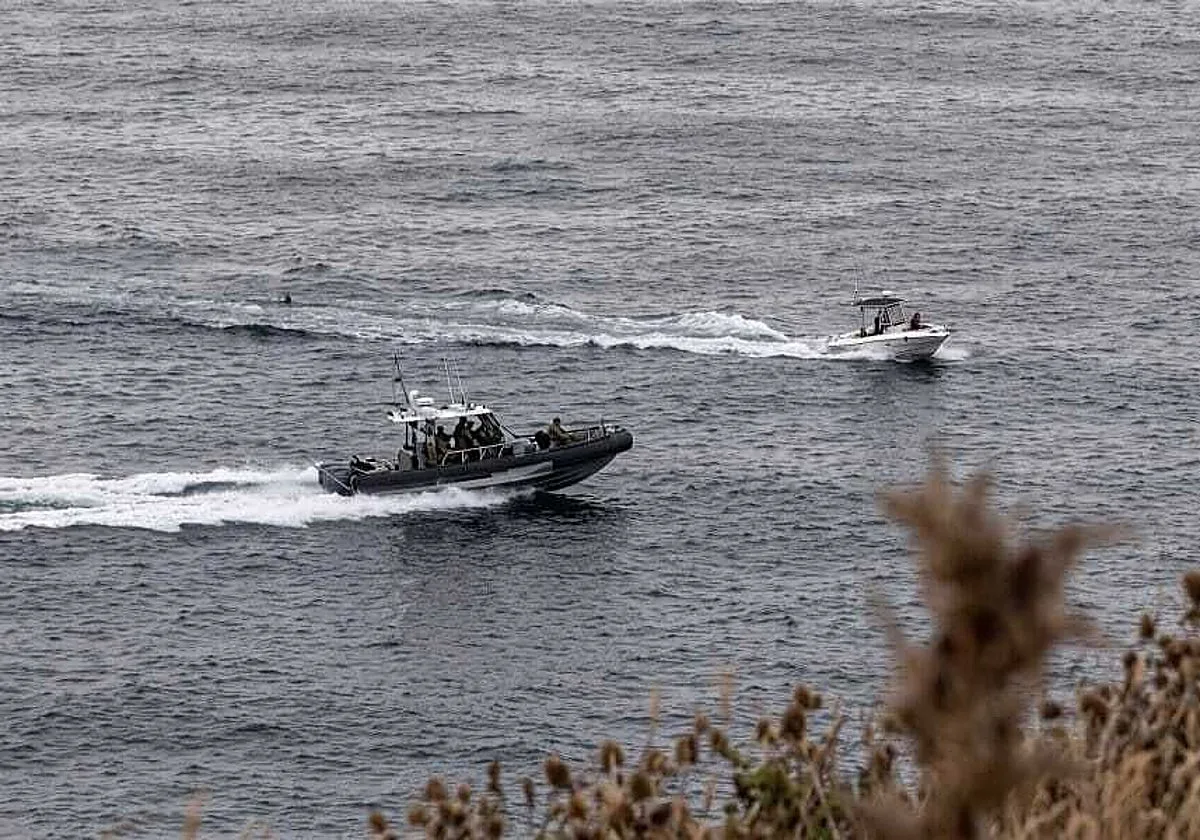 La Guardia Civil detiene una patera en Ceuta que tenía como objetivo llegar a la Península