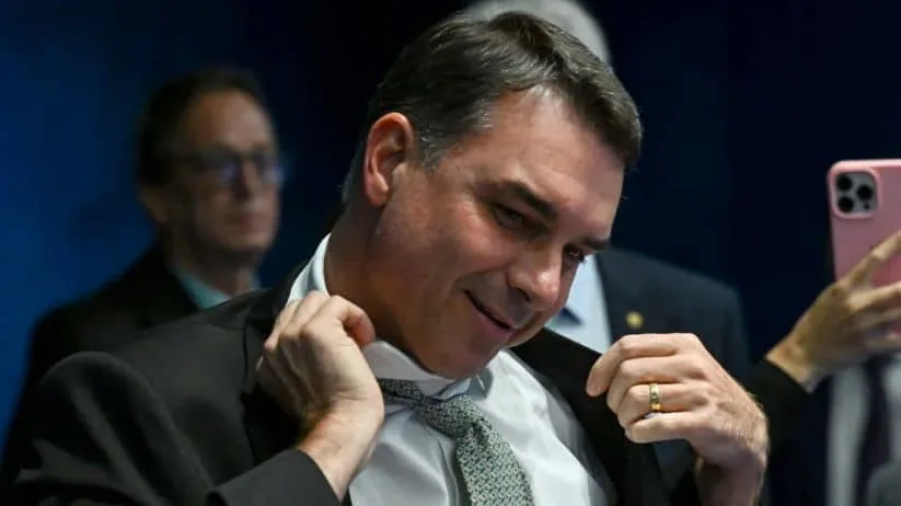 Patrimônio de Flávio Bolsonaro cresce 358% em oito anos e chega a R$ 8,1 milhões