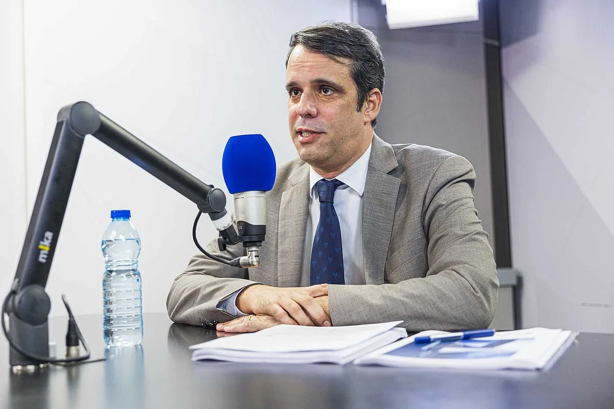 PS considera precipitado PM assumir que poderá avançar sozinho com privatização total da TAP. Chega quer conhecer caderno de encargos